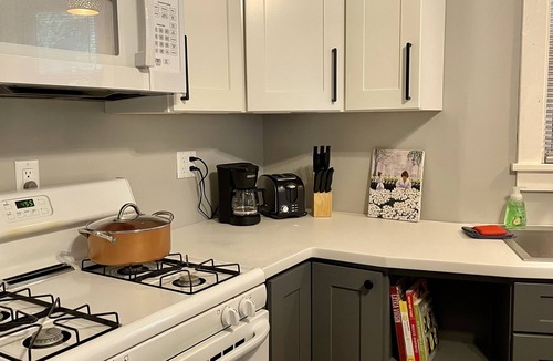 East Rochester Apartment | Pet friendly first floor one bedroom apartment!