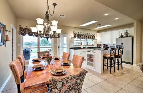 Moulton House | Pet-Friendly Flatonia House w/Patio & Gazebo!