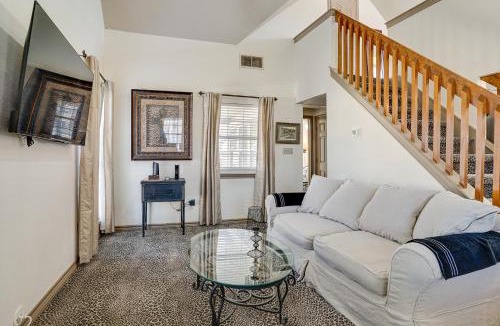 Handley House | Pet-Friendly Fort Worth Home: 8 Mi to AT&T Stadium