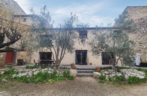 Causses-et-Veyran House | Pet friendly home in Causses et Veyran with WiFi