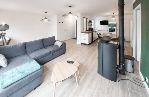 La Plaine-sur-Mer House | Pet friendly home in La Plaine Sur Mer with WiFi
