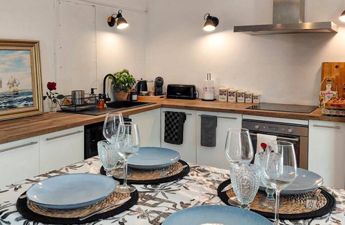 Pont-Saint-Esprit House | Pet friendly home in Pont-Saint-Esprit