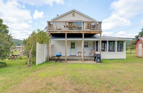 Farmersville Station House | Pet-Friendly Franklinville Farmhouse w/Sunroom!