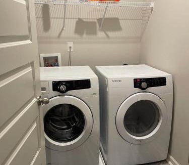 Covington House | Pet Friendly, Free Breakfast, 3Bed 2Bath Covington Cozy Hideaway