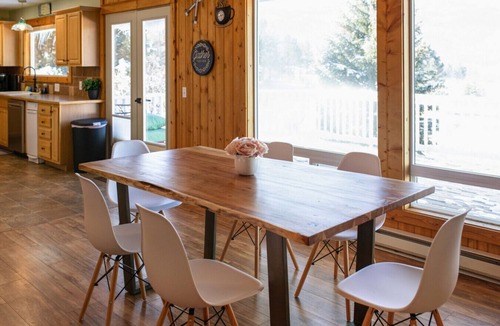 Cascade Cabin | Pet Friendly Getaway Overlooking Lake Cascade