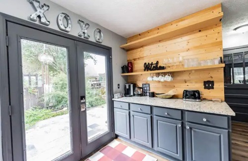 Hoschton House | Pet-Friendly Getaway with Patio & Winery Access