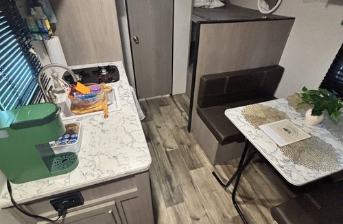 Auburndale House | Pet-friendly glamping RV in Central Florida!
