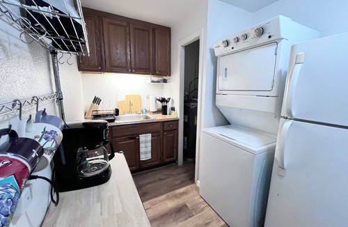 Kirksville Apartment | Pet-friendly, ground level, Laundry, Queen