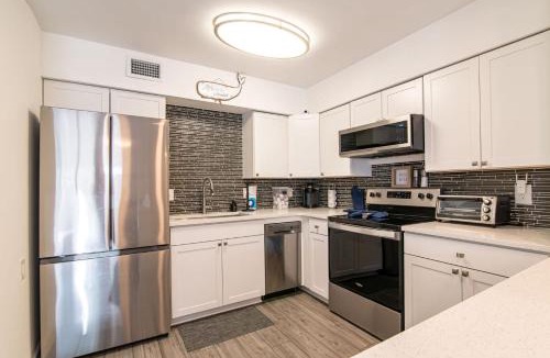 Garden City House | Pet Friendly Ground Floor Gem Near the Beach