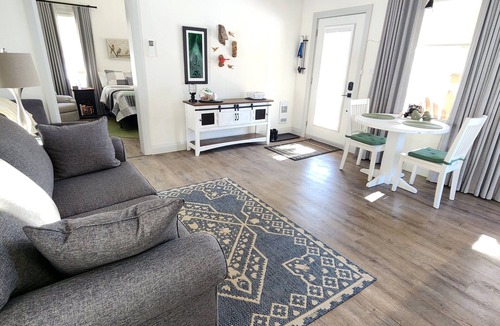 Huntsville House | Pet Friendly - Gryffin RidgeThe Magic Forest
