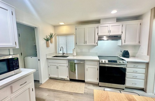 Bull Mountain House | Pet-Friendly Haven, Skylights, Private