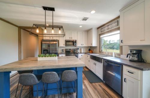 Yancey House | Pet-Friendly Hill Country Hideaway w/Deck
