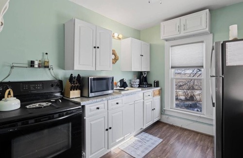 Opheim House | Pet-Friendly Historic 4BR Home in Illinois