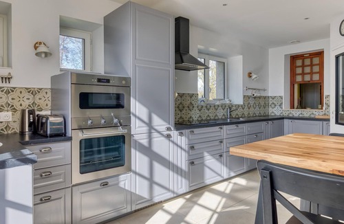 Baron-sur-Odon House | Pet friendly home in Baron-sur-Odon