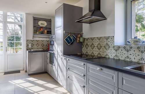 Baron-sur-Odon House | Pet friendly home in Baron-sur-Odon