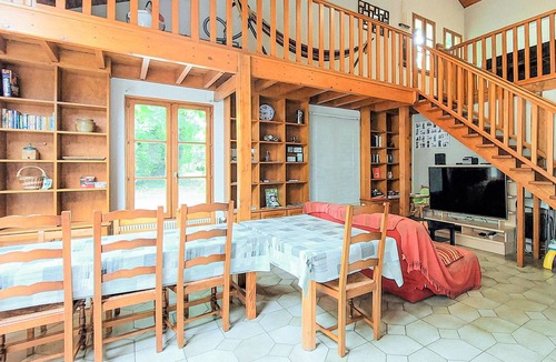 Boult-aux-Bois House | Pet friendly home in Boult-aux-Bois