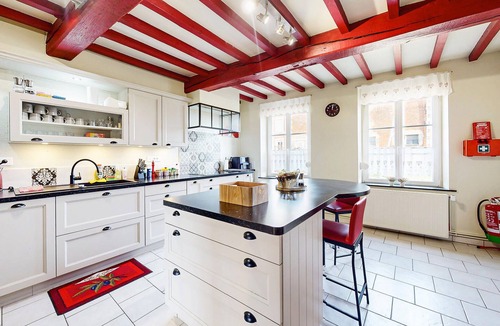Flaignes-Havys House | Pet friendly home in Flaignes-Havys with WiFi