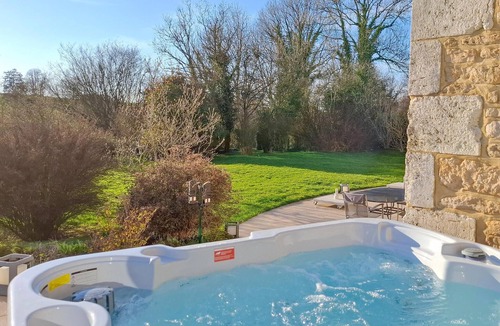 Flaignes-Havys House | Pet friendly home in Flaignes-Havys with WiFi