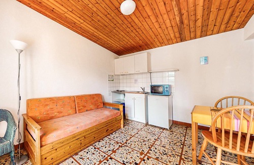 Saint-Savinien House | Pet friendly home in Saint-Savinien