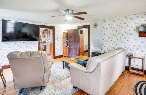 Paris Crossing House | Pet-Friendly Home w/River Access in Crothersville