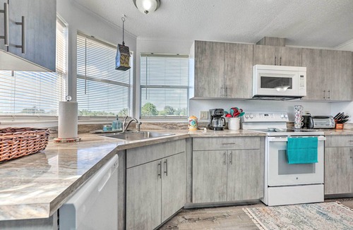 Clewiston Cottage | Pet-friendly Home: 10 Mi to Lake Okeechobee!