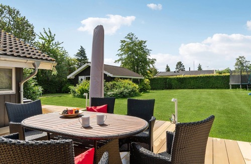 Dronningmolle House | Pet friendly home in Dronningmølle