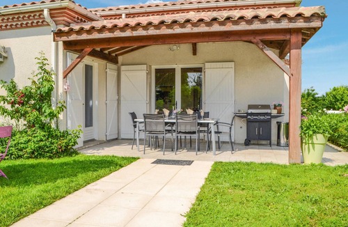Saint-Georges House | Pet friendly home in Saint-Georges