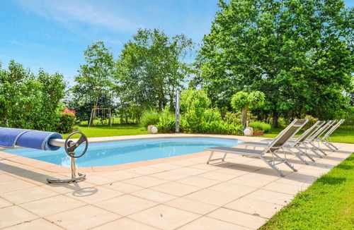 Saint-Georges House | Pet friendly home in Saint-Georges