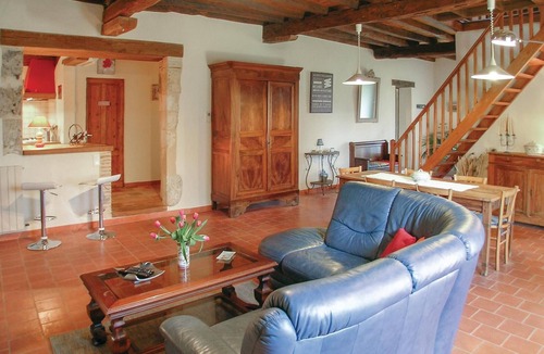 Laveyssiere House | Pet friendly home in Laveyssiere
