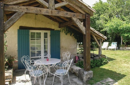 Laveyssiere House | Pet friendly home in Laveyssiere