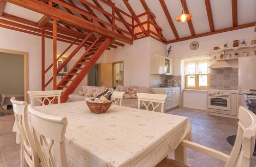 Drnis House | Pet friendly home in Pakovo Selo