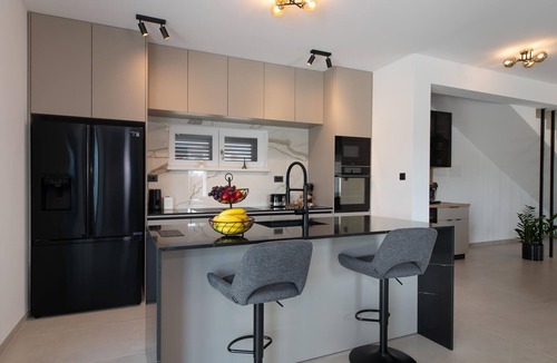 Drnis House | Pet friendly home in Pakovo Selo