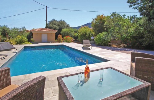 Aregno House | Pet friendly home in Algajola