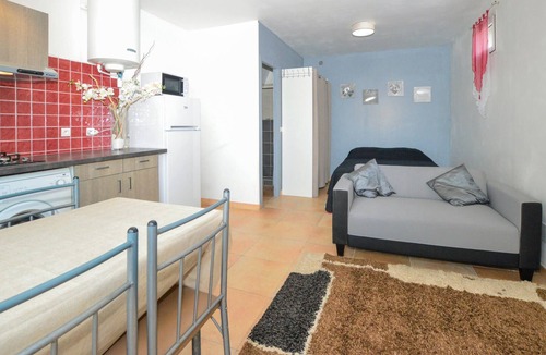 Aleria House | Pet friendly home in Aleria with WiFi