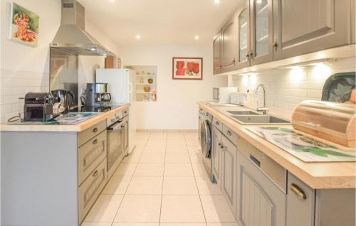 Anctoville House | Pet Friendly Home In Aurseulles