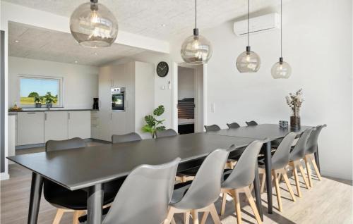 Hvidbjerg Strand House | Pet Friendly Home In Børkop With Wifi