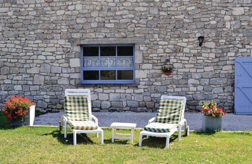 Belveze House | Pet friendly home in Belvèze with WiFi