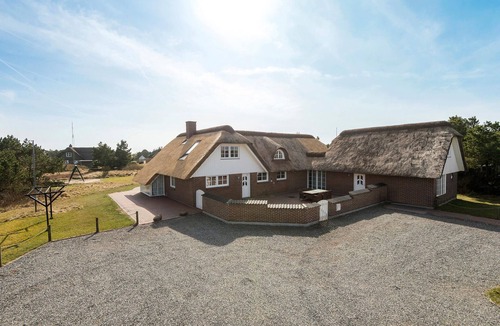 Blavand Strand House | Pet friendly home in Blåvand with sauna