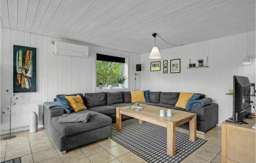 Ho House | Pet Friendly Home In Blåvand With Sauna