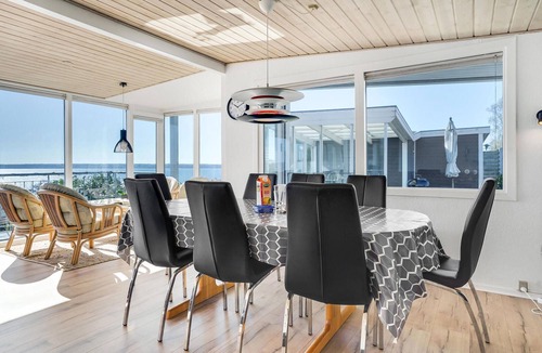 Hvidbjerg Strand House | Pet friendly home in Børkop with WiFi