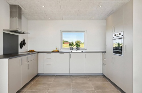 Hvidbjerg Strand House | Pet friendly home in Børkop with WiFi