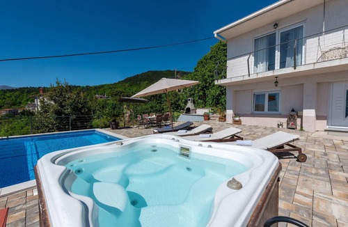 Bregi House | Pet friendly home in Bregi with house sea view