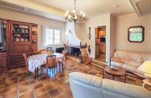 Cebazan House | Pet friendly home in Cébazan with WiFi