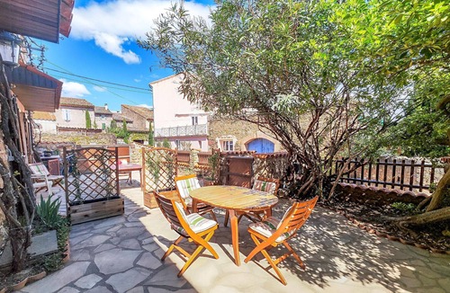 Cebazan House | Pet friendly home in Cébazan with WiFi