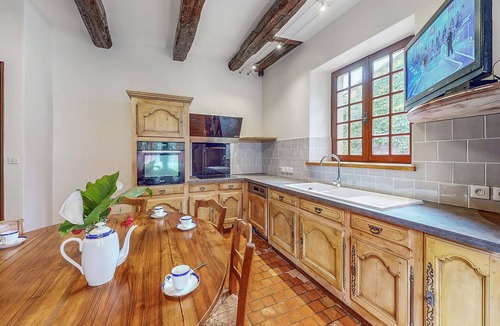 Couhe House | Pet friendly home in Couhe