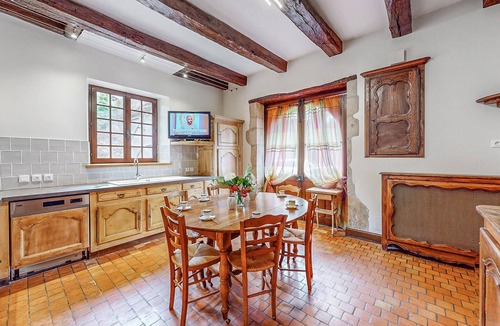 Couhe House | Pet friendly home in Couhe