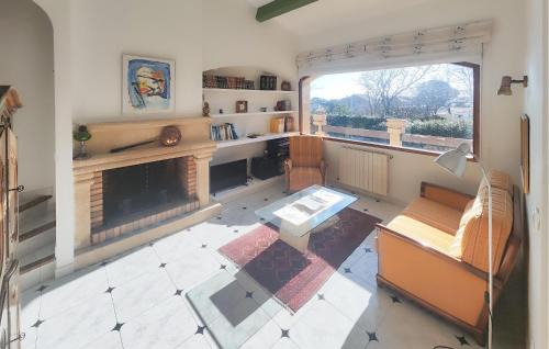 Cruzy House | Pet Friendly Home In Cruzy