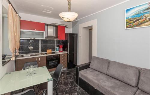 Gornje Danilo House | Pet Friendly Home In Danilo