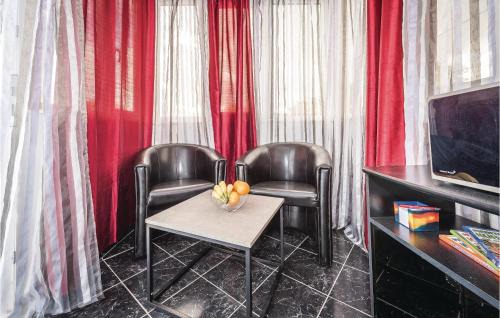 Gornje Danilo House | Pet Friendly Home In Danilo