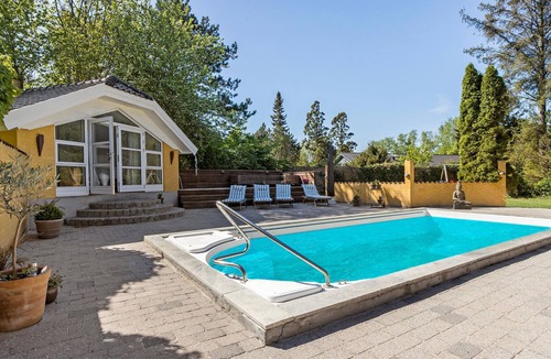 Smidstrup Strand House | Pet friendly home in Gilleleje